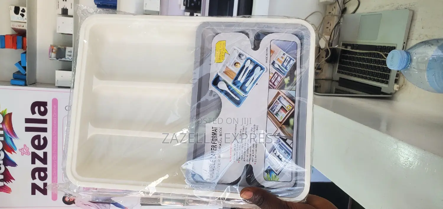 Expandable Cutlery Tray - Foldable Drawer Holder