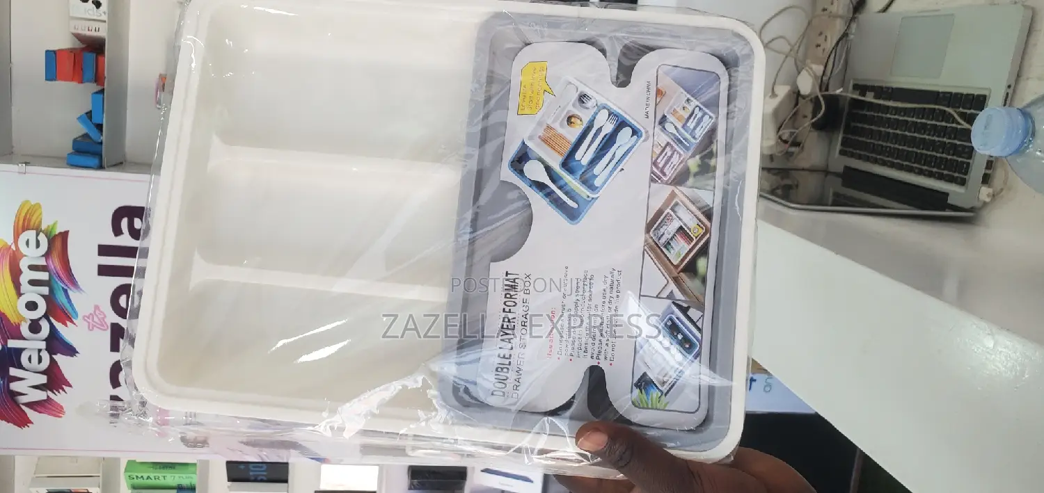 Expandable Cutlery Tray - Foldable Drawer Holder