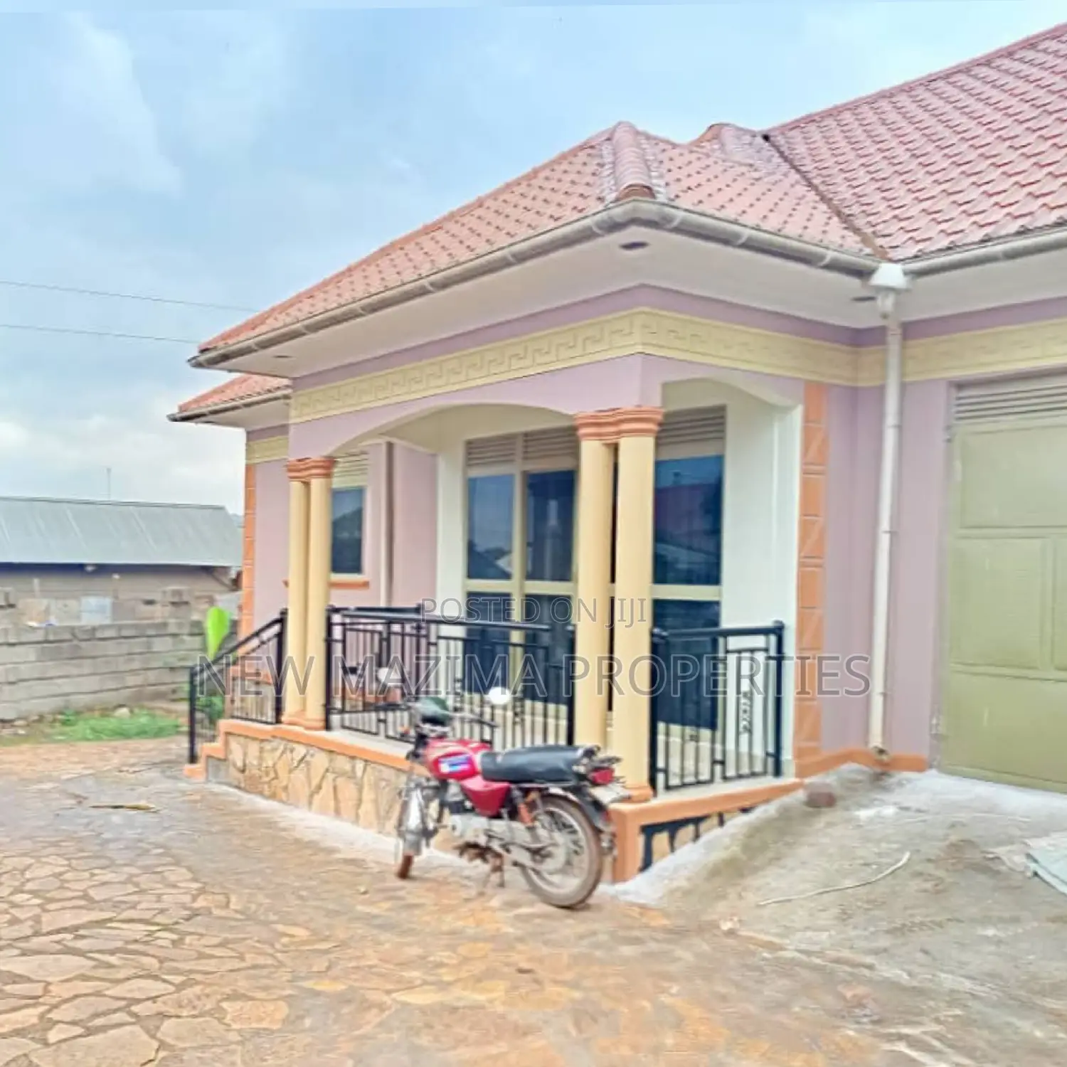 3bdrm Bungalow in Bulenga Buloba, Division A for sale