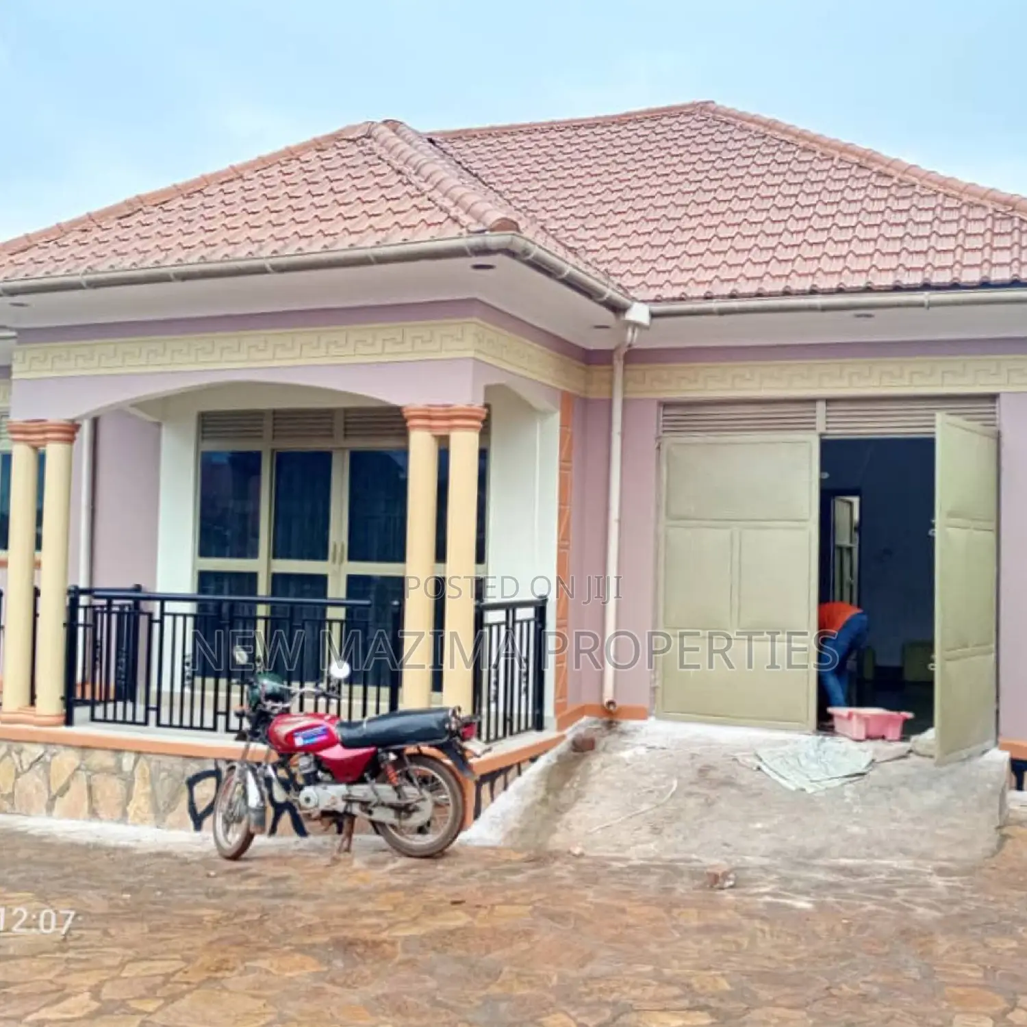 3bdrm Bungalow in Bulenga Buloba, Division A for sale