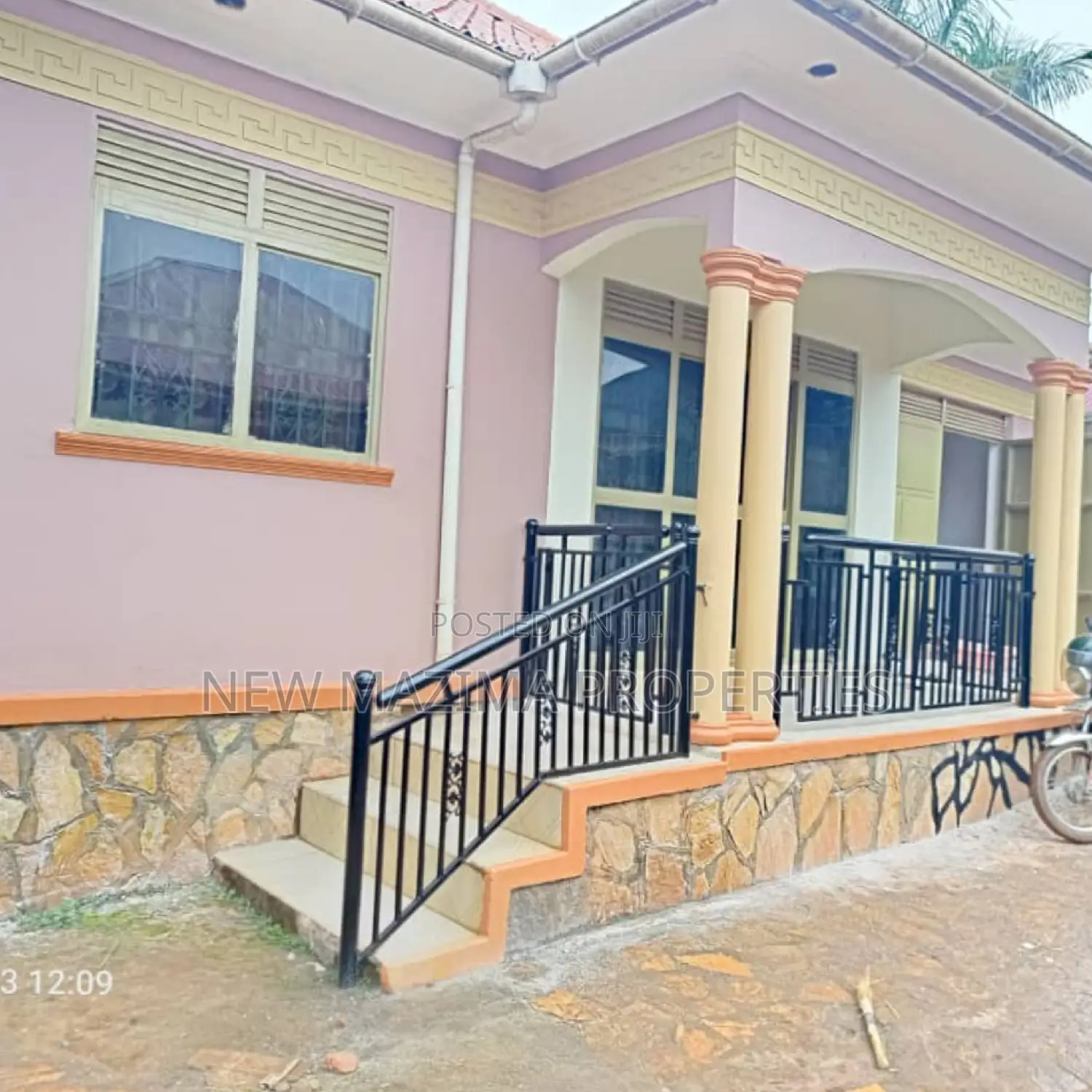 3bdrm Bungalow in Bulenga Buloba, Division A for sale