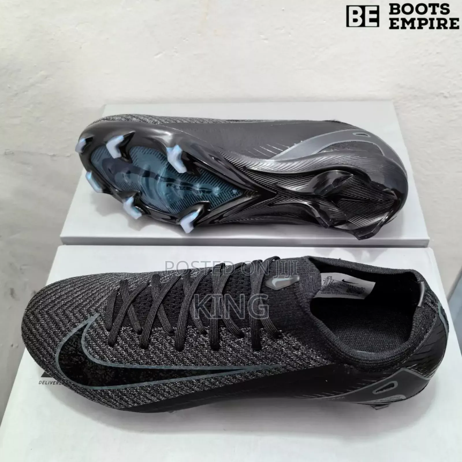 Right Nike Mercurial Vapor Soccer Cleats