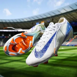 Due Nike Mercurial Vapor Soccer Cleats