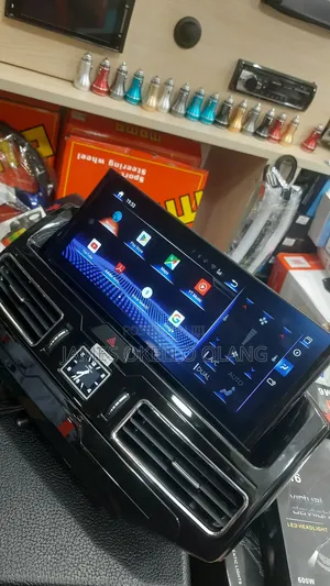 Landcruiser Customised Highends Radio Smart