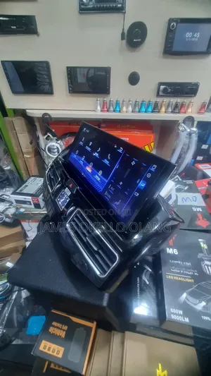 Landcruiser Customised Highends Radio Smart