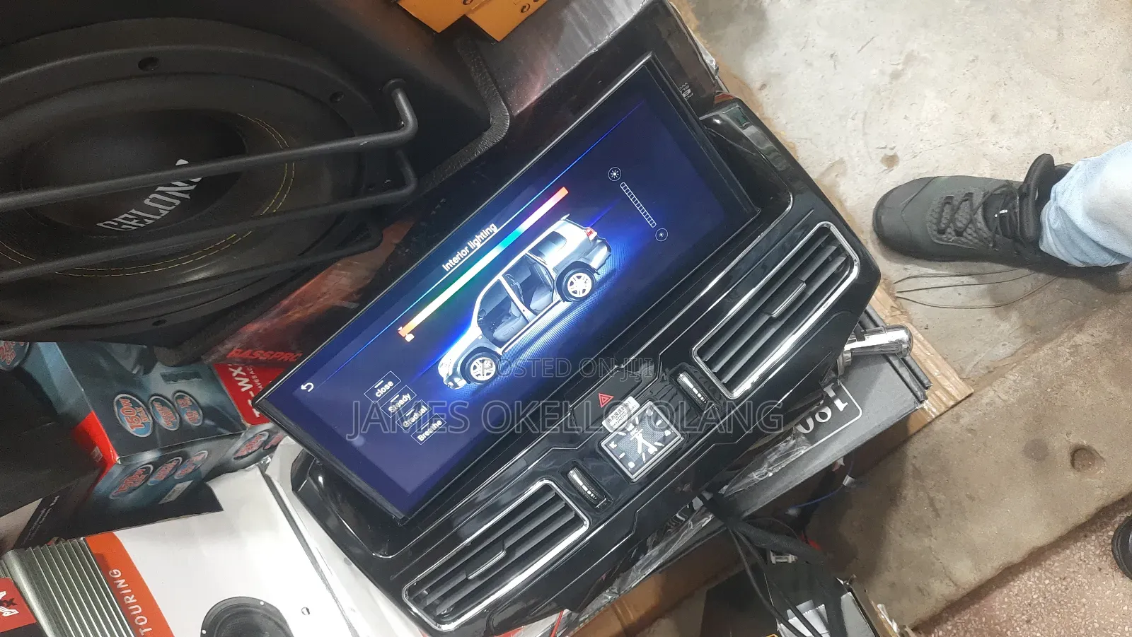 Landcruiser Customised Highends Radio Smart