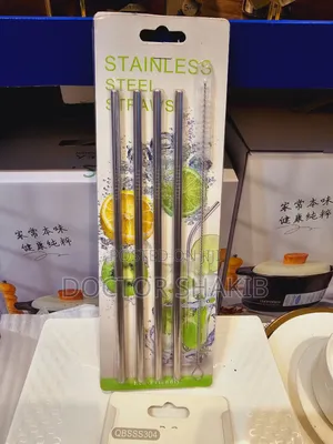 4pcs Reusable Straight Straw With a Cleaning Brush