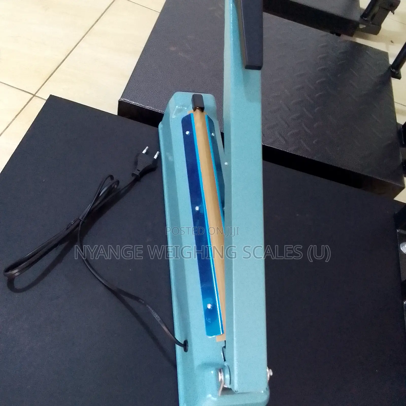 Ytl¬300mm Plastic Bag Sealing Machine Snacks Sealing Machine