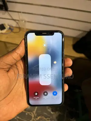 Apple iPhone 11 64 GB Black