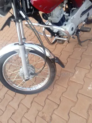 Bajaj Boxer 100 2024 Red