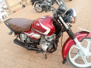 TVS HLX 125 2023 Red