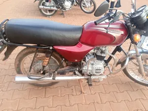Bajaj Boxer 100 2024 Red