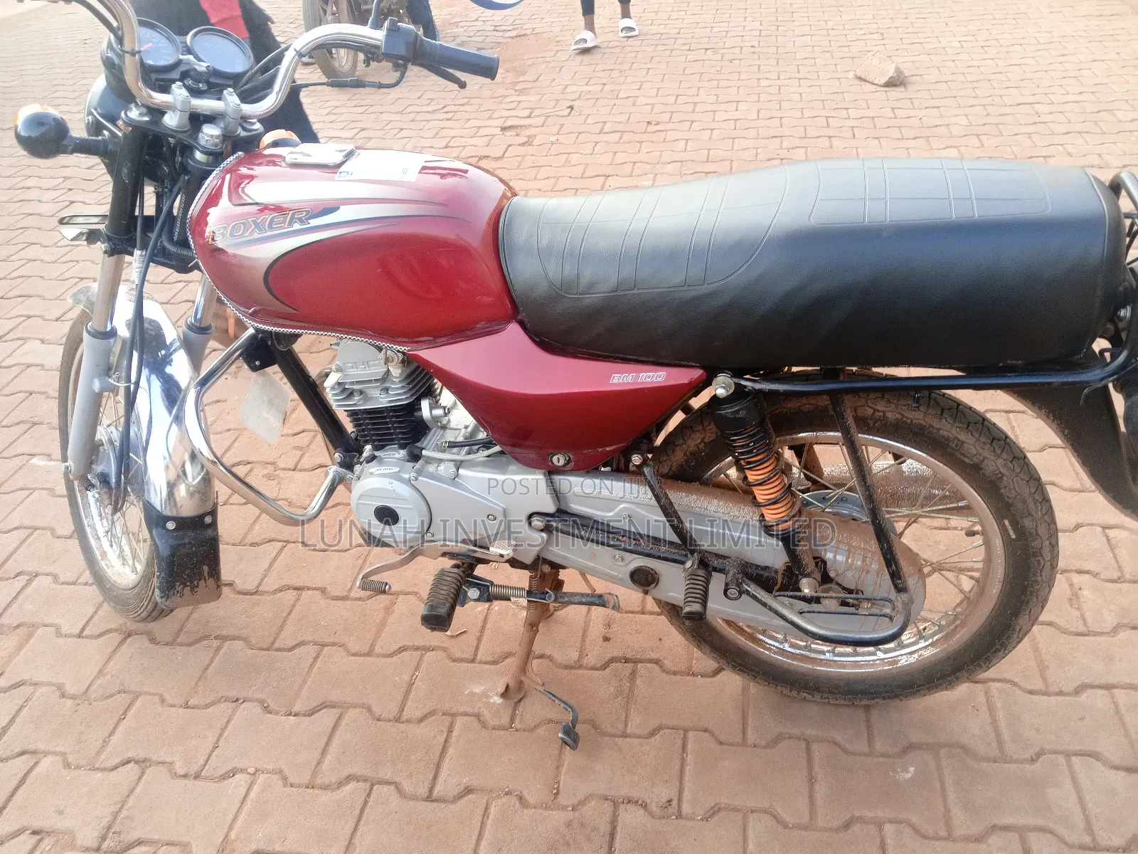 Bajaj Boxer 100 2024 Red