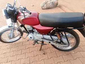 Bajaj Boxer 100 2024 Red