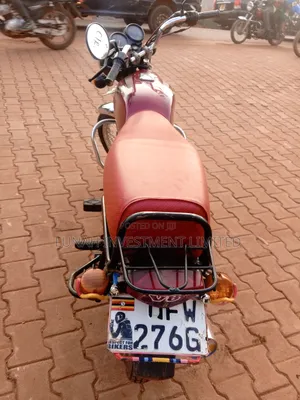 Bajaj Boxer 100 2024 Red