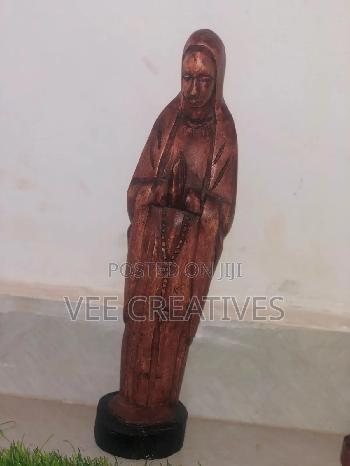 African Wood Curved Figures