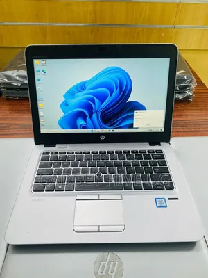 Photo - Laptop HP EliteBook 820 G3 8GB Intel Core I5 SSD 256GB