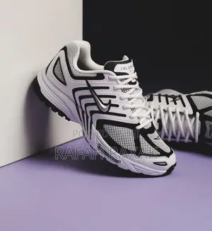 Original White/Black Nike Air Pegasus Running Sneakers