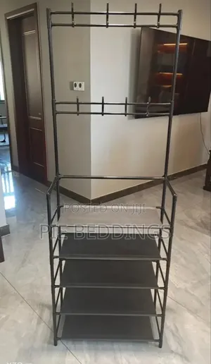 Combined Shoe and Hat Rack With 5 Steps