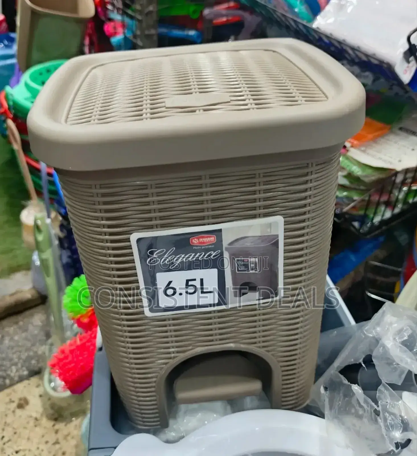 Elegance Pedal Step Trash Can