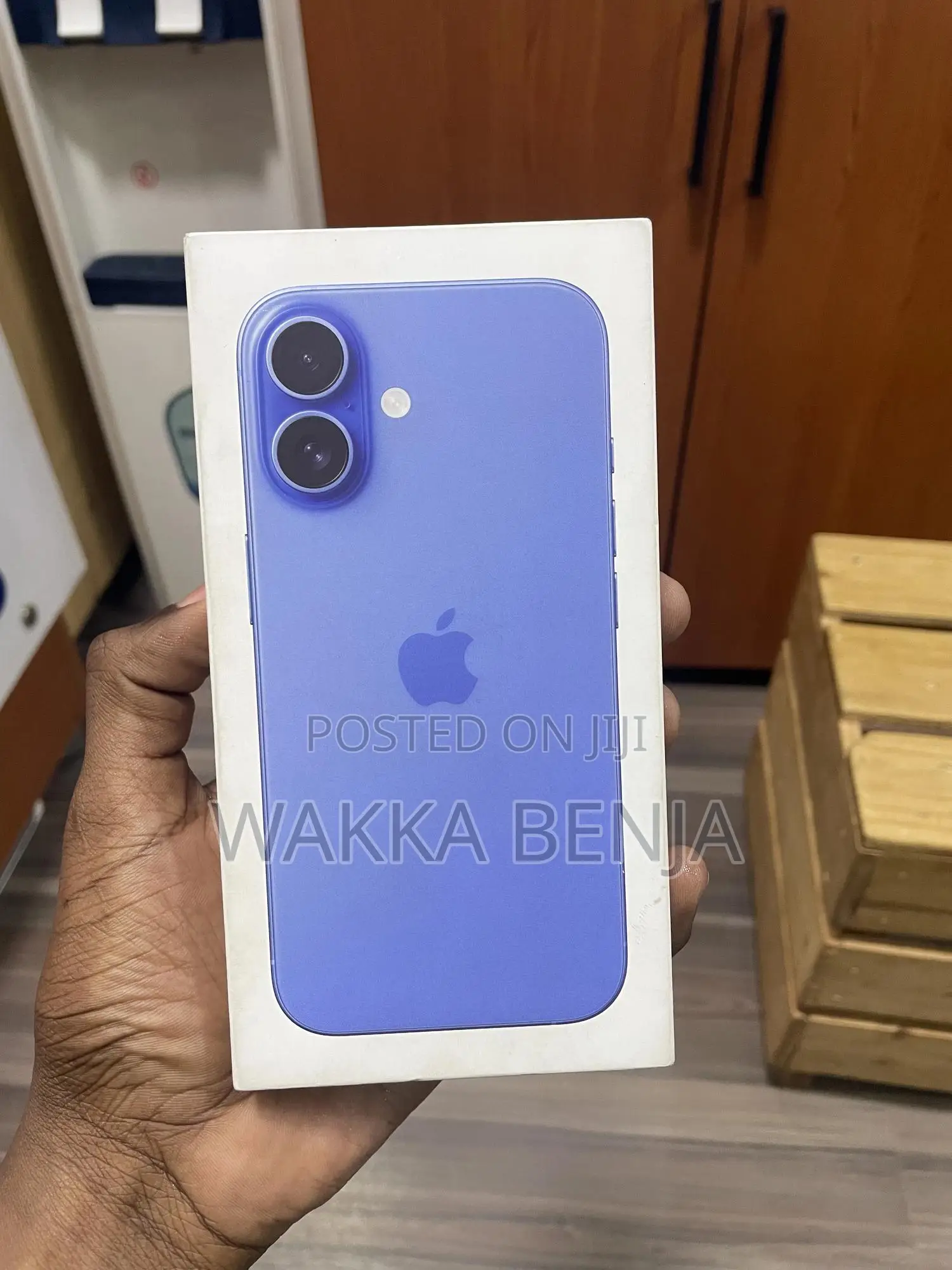 New Apple iPhone 16 128 GB Blue