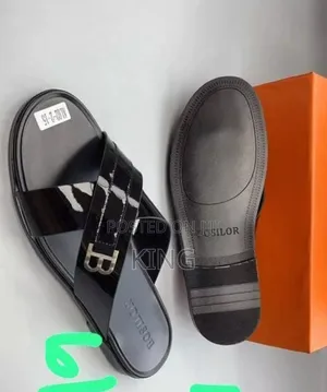 Verified Casual Leather Sandals