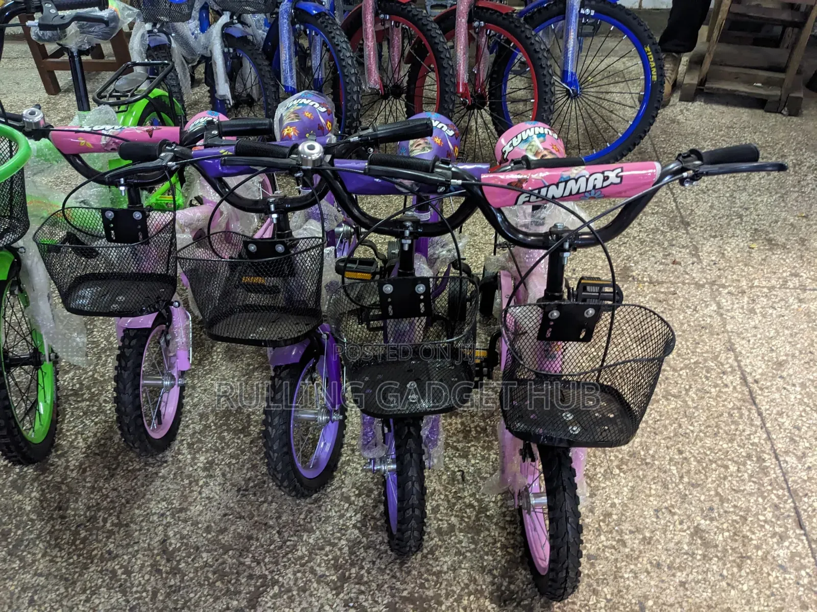 Fun Max Kids Bicycles - Multiple Colors