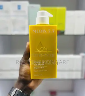Photo - Medix Vitamin 5.5 Vitamin C + Tumeric Brightening Body Cream