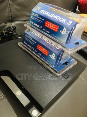 Playstation 3 With 2 Pads