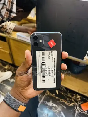 Photo - Apple iPhone 11 128 GB Black