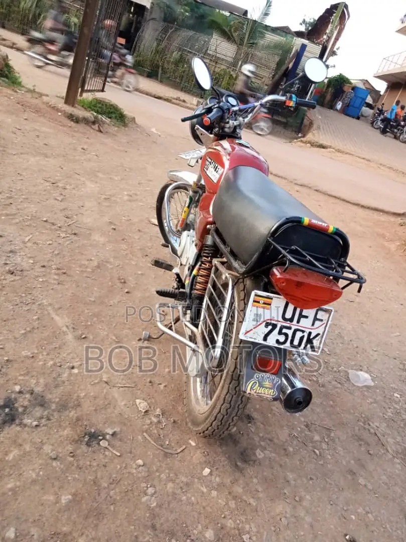 Bajaj Boxer 2021 Red