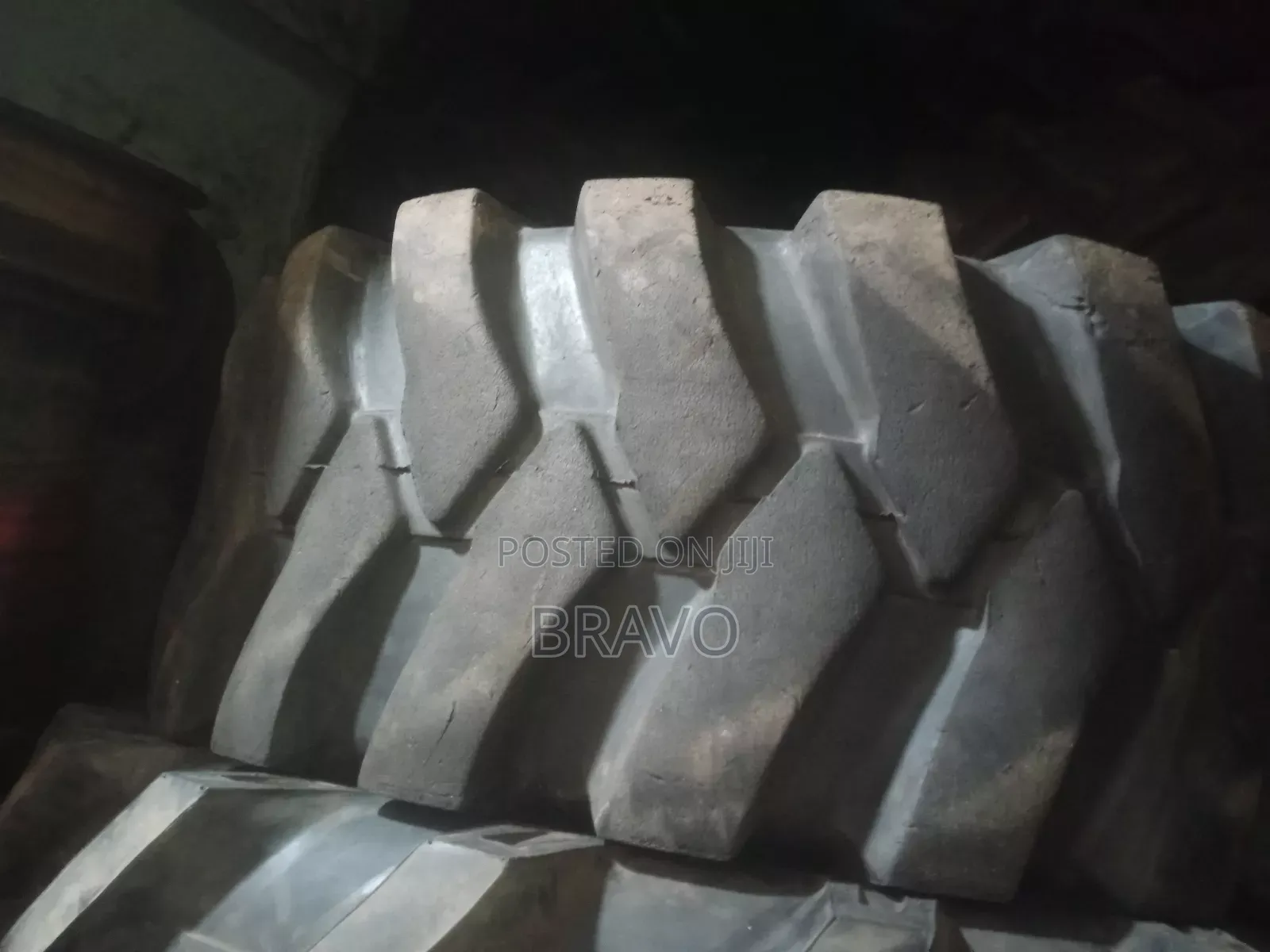 405/70r20 (16/70r20 ) Tyres Good Condition.