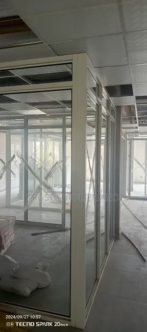 Photo - Aluminum Partitions Project