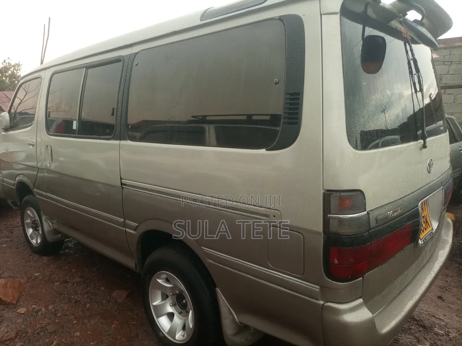 Toyota HiAce 1998 Grey