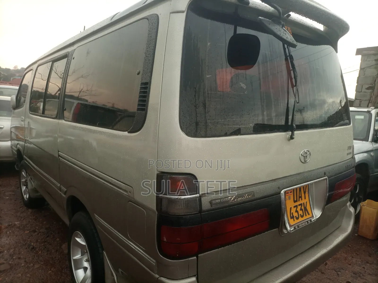 Toyota HiAce 1998 Grey