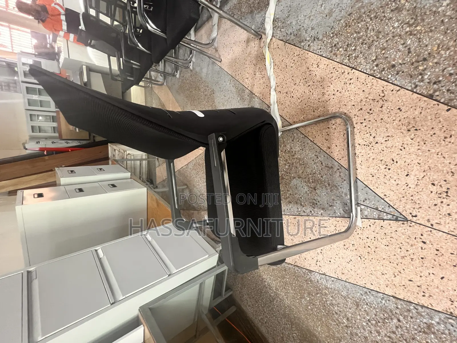 Mesh Executive Visitors Chair