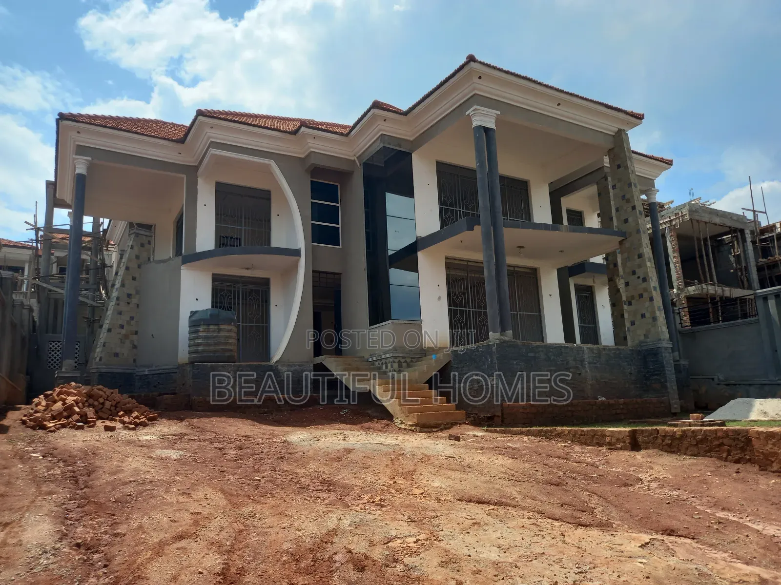 Furnished 7bdrm Duplex in Ntinda, Nakawa for sale