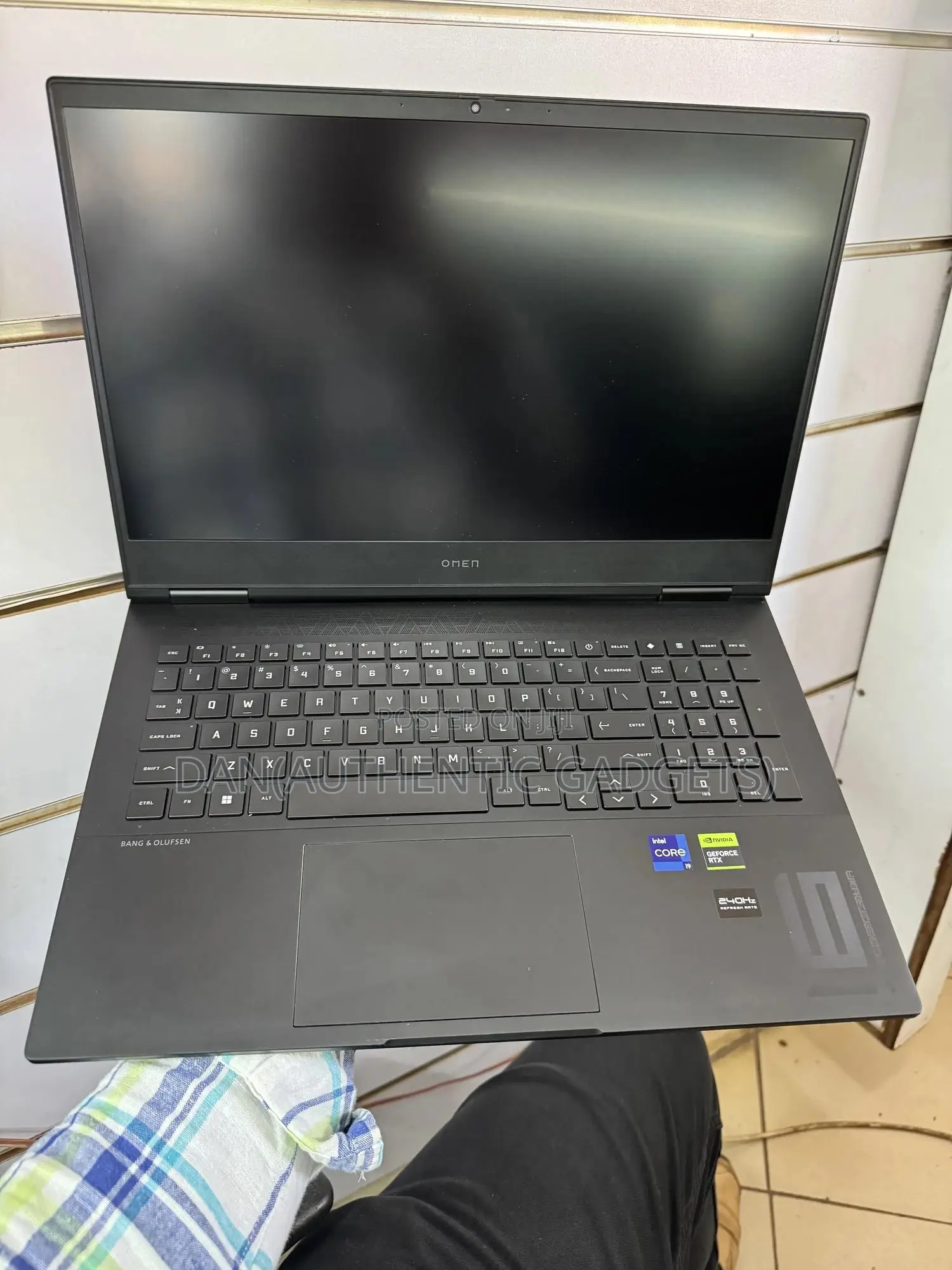 New Laptop HP Omen 15 16GB Intel Core I9 SSD 1T