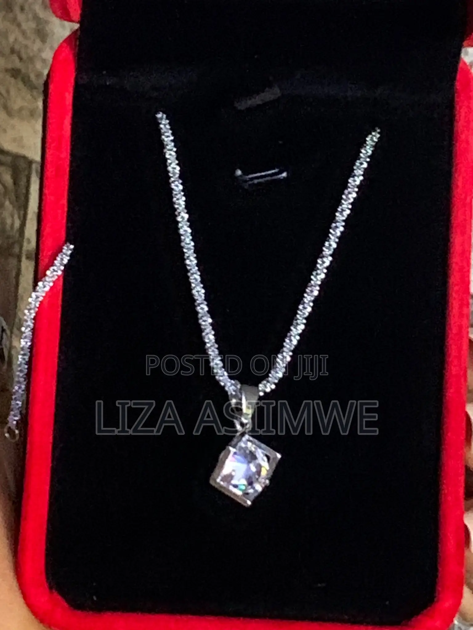 Silver Diamond Like Necklaces for Ladies