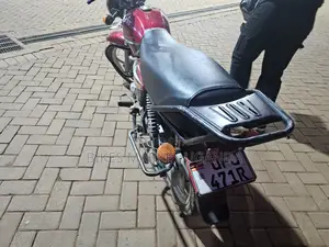 TVS HLX 125 2022 Red