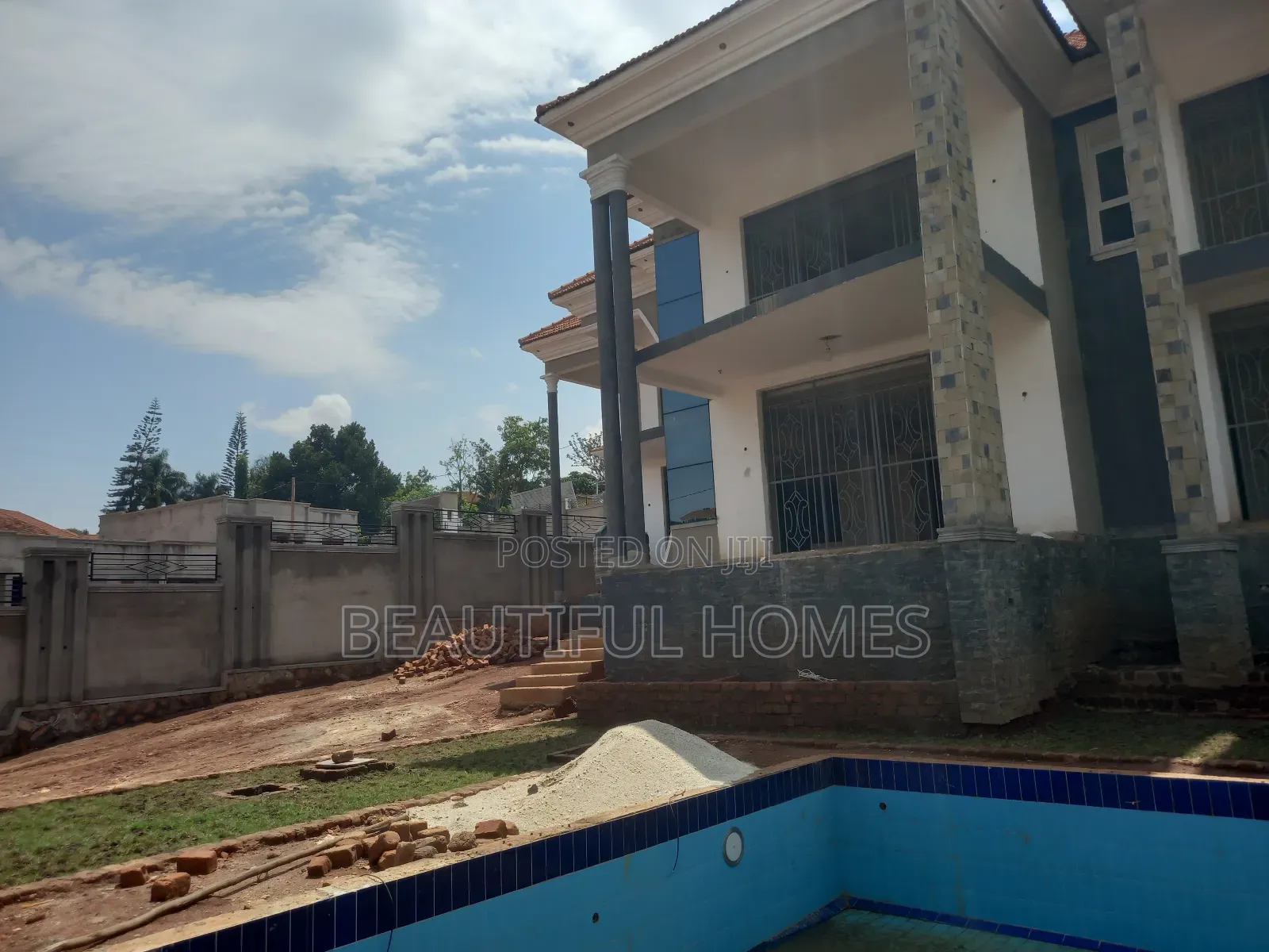 Furnished 7bdrm Mansion in Ntinda, Central Division for sale