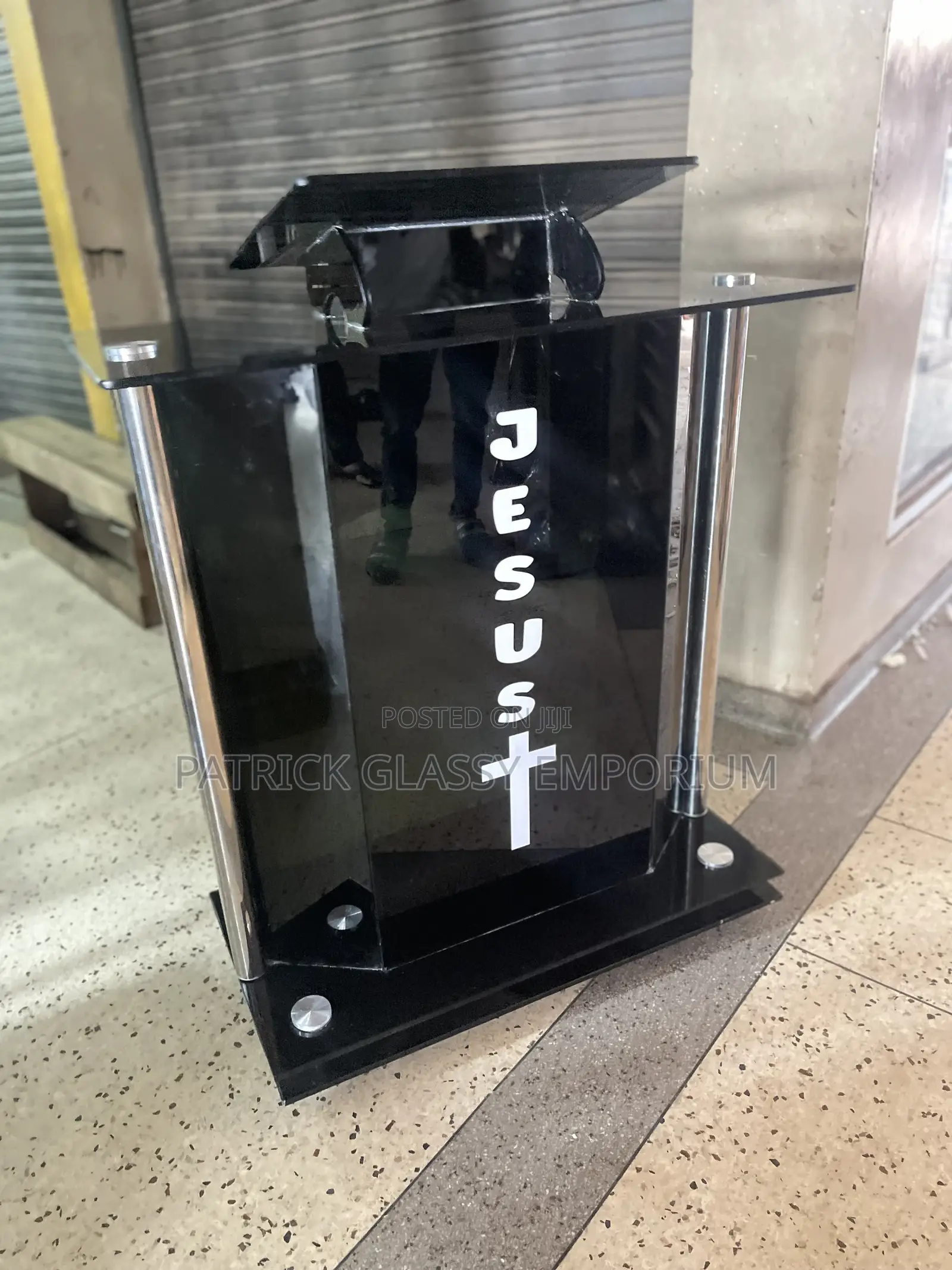 Glass Pulpit
