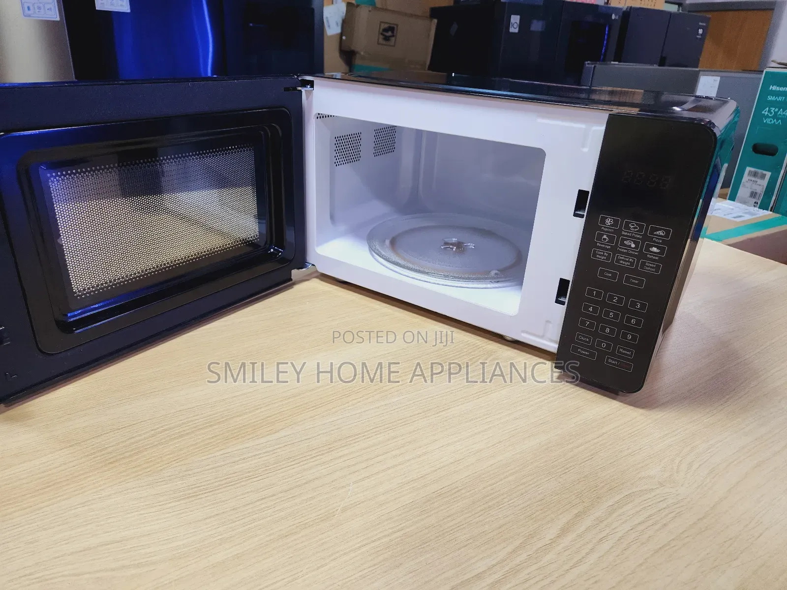 Black Color Chiq 20ltrs Microwave
