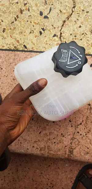 Coolant Reservoir for Nissan Dualis