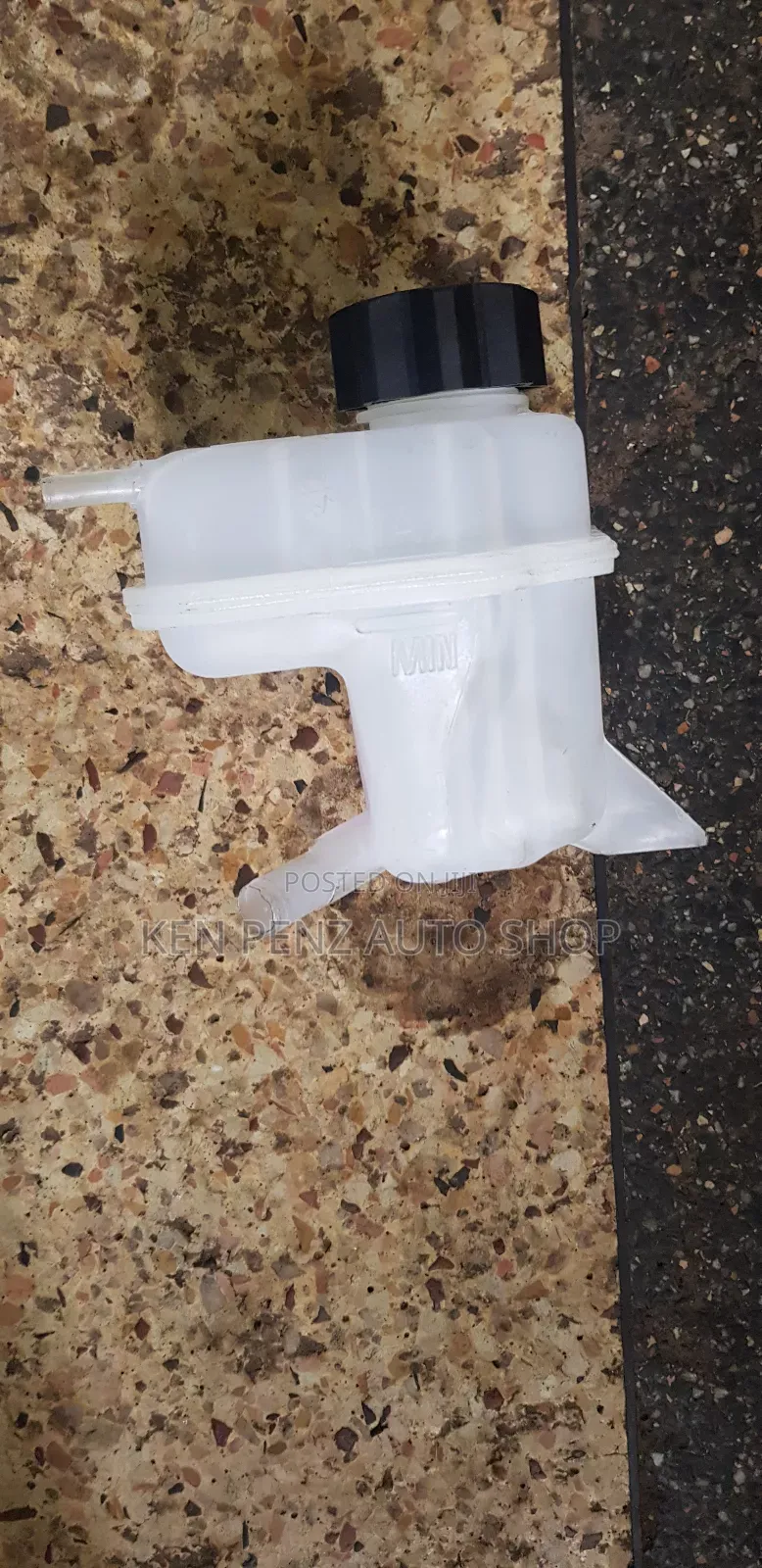 Coolant Reservoir for Nissan Dualis