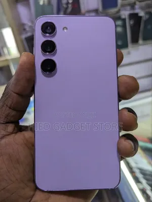 Photo - Samsung Galaxy S23 256 GB Purple