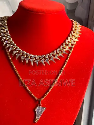 Gold Hip Hop Iced Out Paved Rhinestone Chain