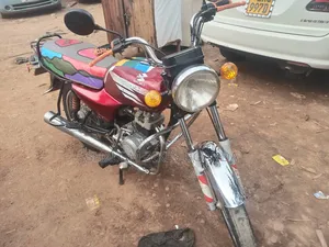 Bajaj Boxer 2013 Red