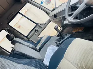 Fuso Truck 21ft