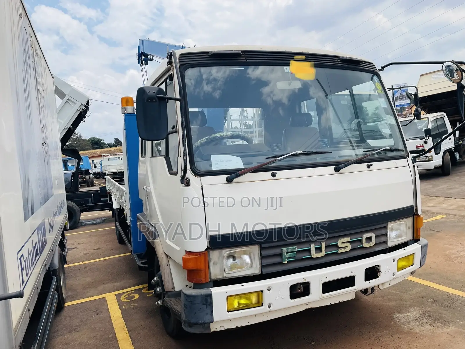 Fuso Truck With Crane